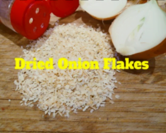 Dried Onion Flakes